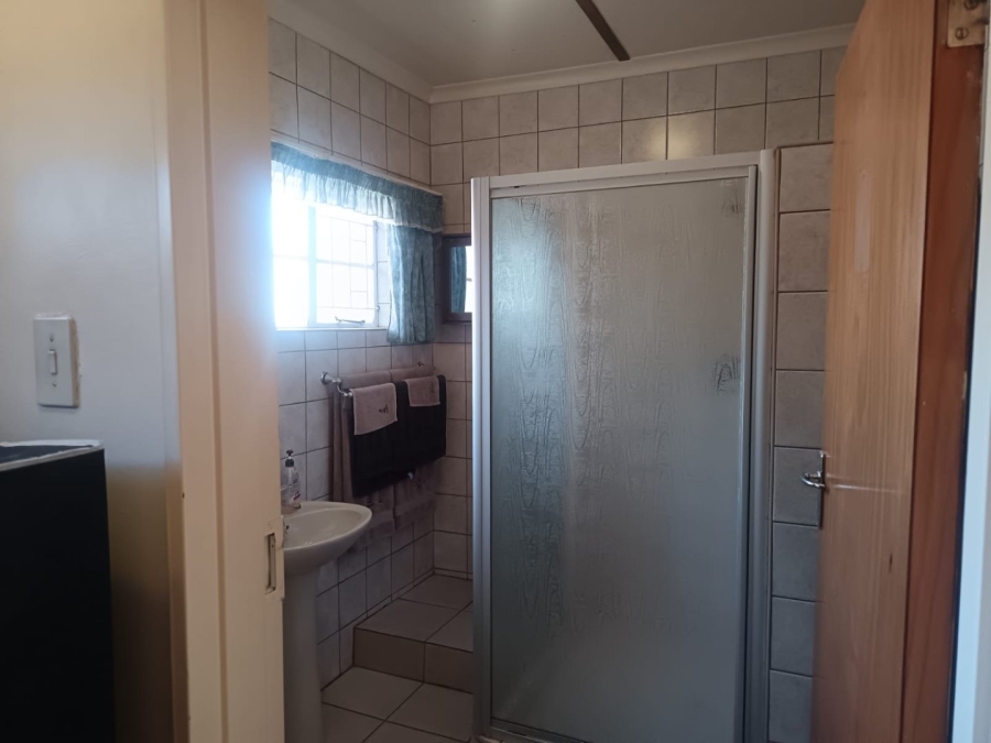 4 Bedroom Property for Sale in Heuwelsig Northern Cape